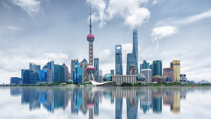 努力在推进中国式现代化中充分发挥龙头带动和示范引领作用！上海市“两优一先”表彰会议举行